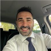 Buongiorno , sono Gabriele , e sono un Ispettore assicurativo e finanziario, ho una laurea magistrale in Scienze dell’economia , e impartisco lezioni di economia , diritto tributario , marketing , gestione delle imprese e storia dell’economia